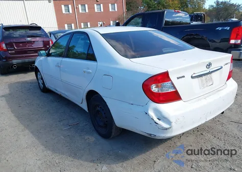 2003 Toyota Camry Le z USA, uszkodzony, nr VIN 4T1BE32K63U215935